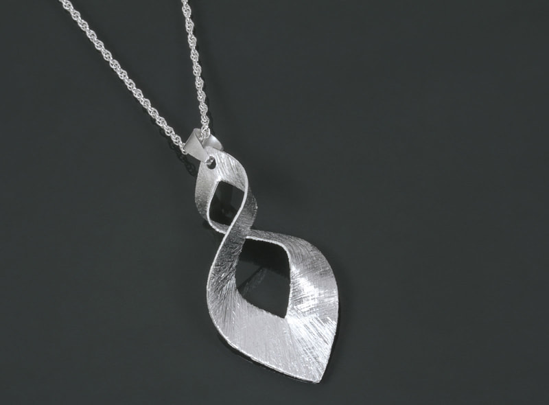 Jewelry Photography silver necklace